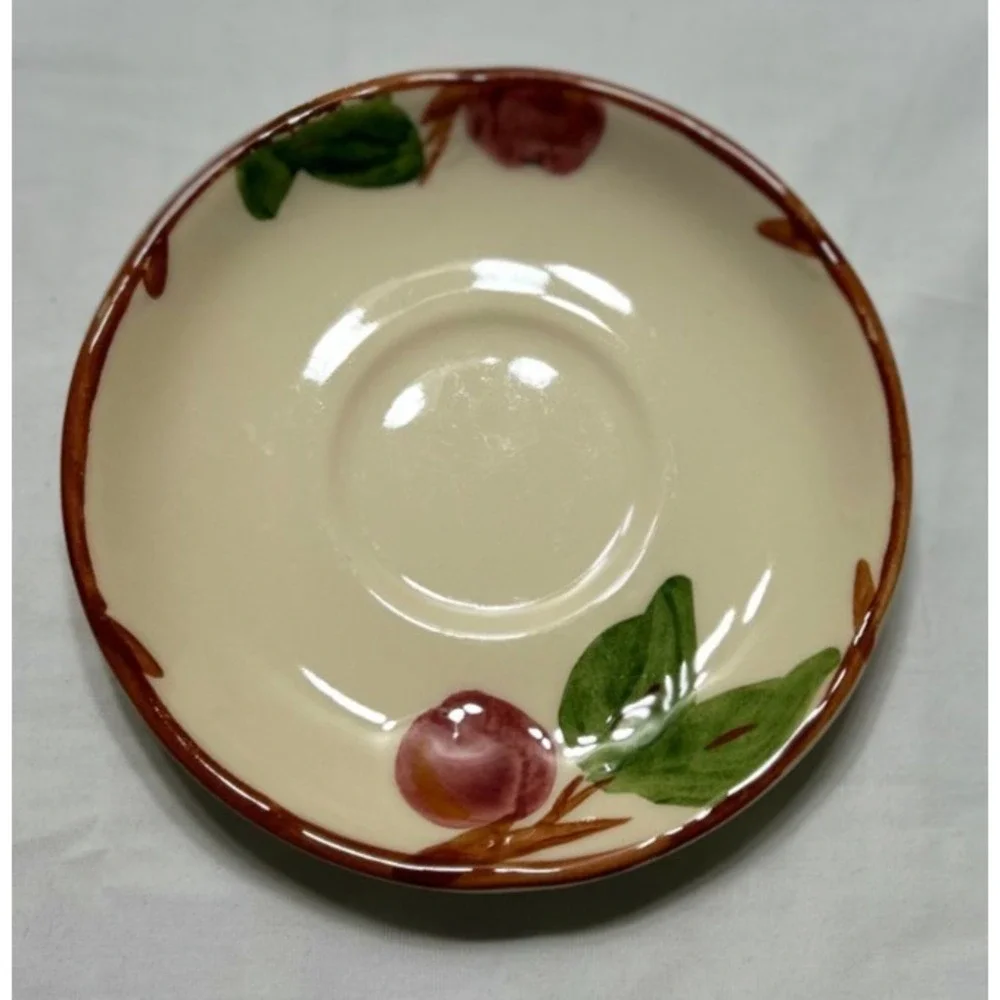 Vintage Franciscan Apple 6pc Dinnerware Plates Coffee & Tea Cups England